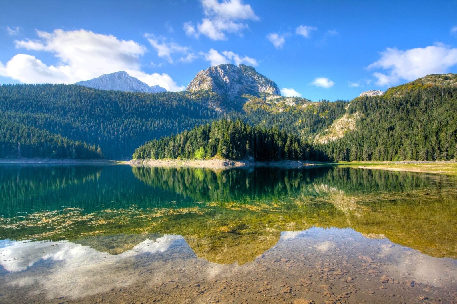 Juodasis ežeras (Crno jezero)