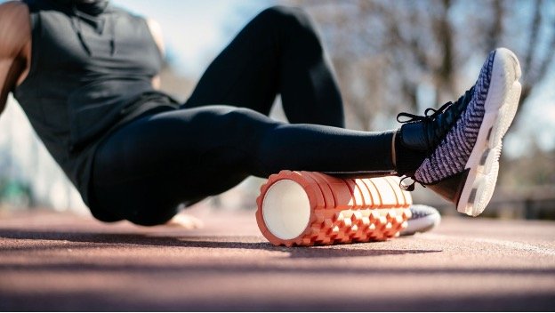 Foam roller: Τι είναι και τι πρέπει να γνωρίζετε