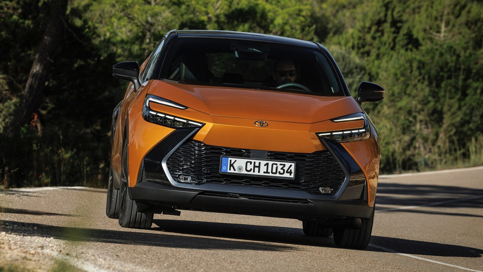 Μπροστινές στροφές Toyota C-HR