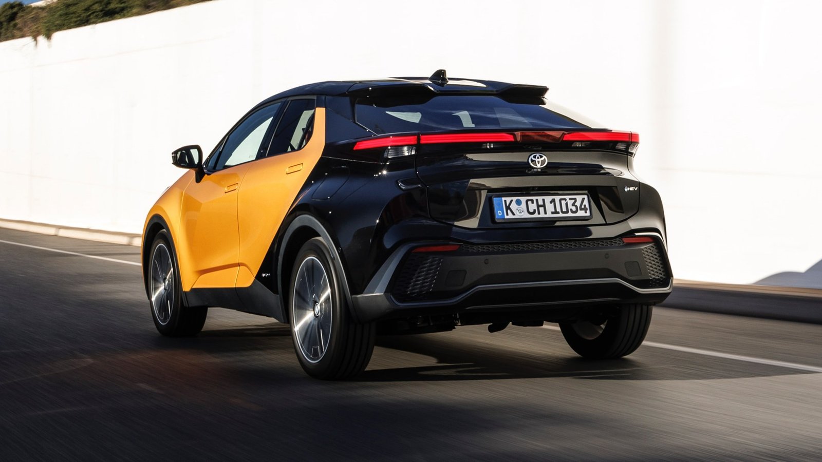 Toyota C-HR πίσω κίνηση