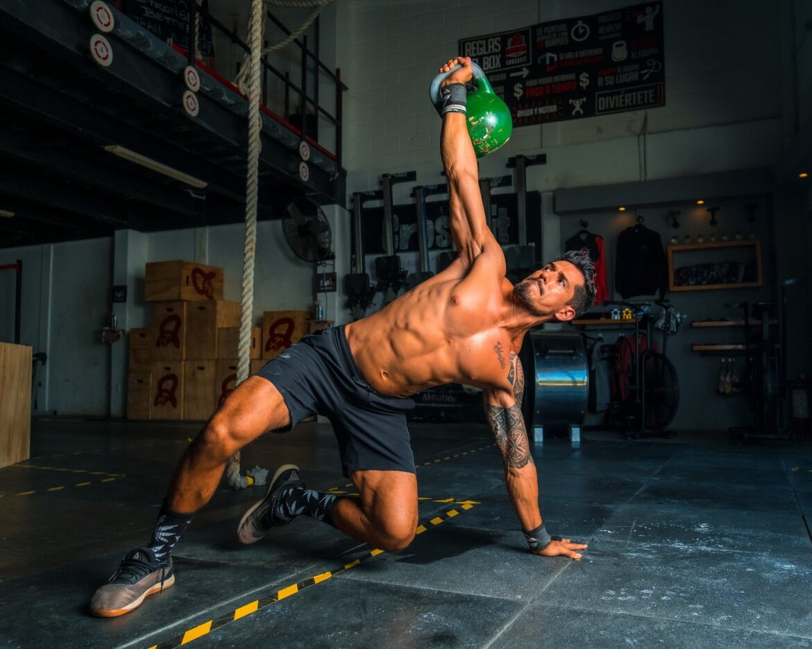 Εκπαίδευση CrossFit: Οφέλη, κίνδυνοι και πώς να το κάνετε μόνοι σας